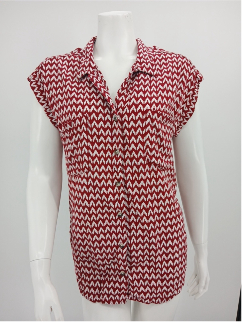 Jachs Girlfriend Sleeveless Button Down Shirt L Burgundy Pockets Rayon